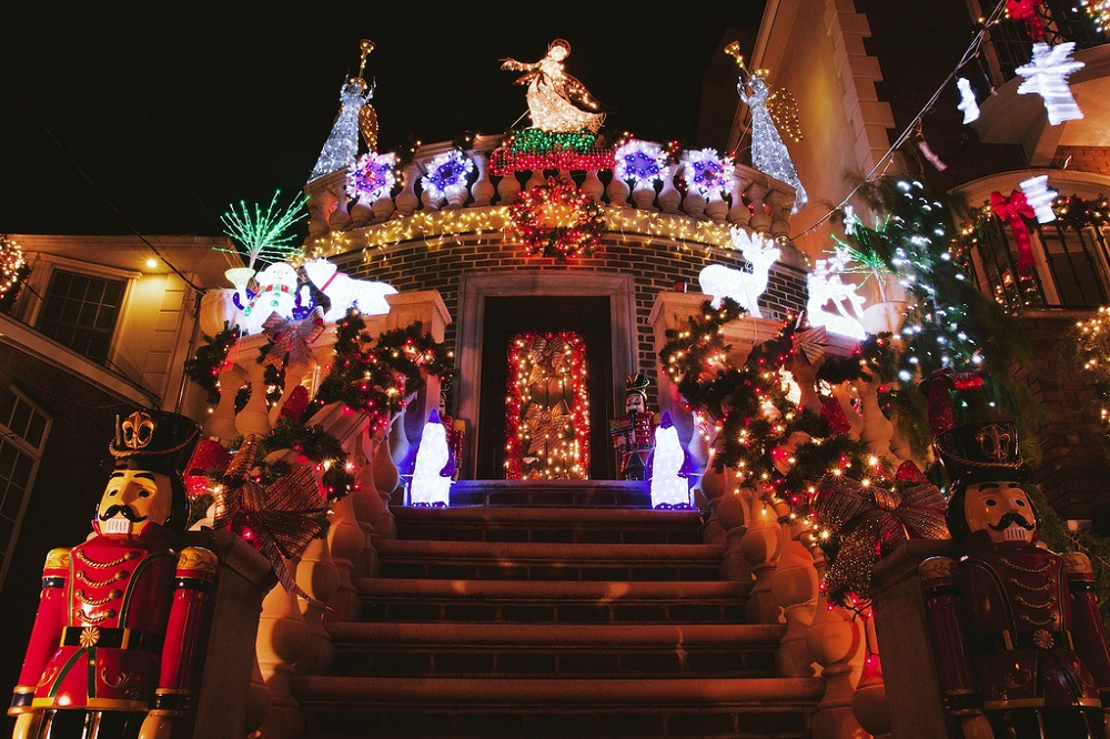 La magia de la Navidad en el barrio Dyker Heights de New York