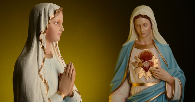 Las estatuas de la Virgen María en el sur de Italia