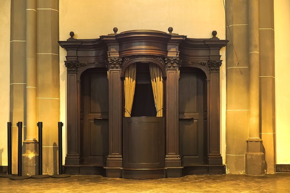 Cómo explicar la confesión a tu niño La confesión