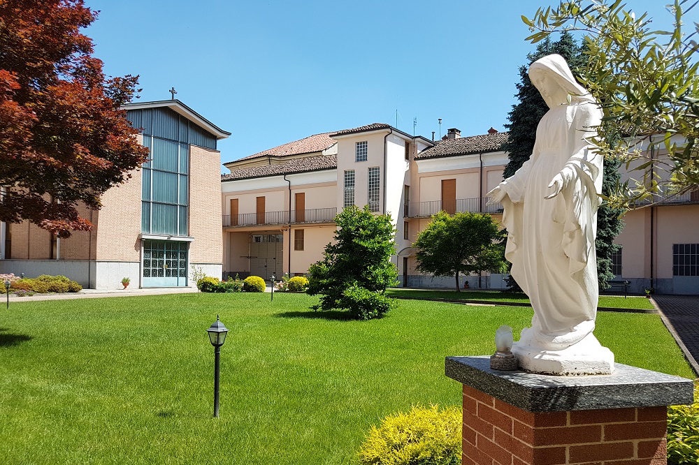 Estatuas de jardín: cómo elegir tu estatua religiosa para exterior