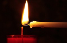 ¿Por qué encender una vela en la iglesia?