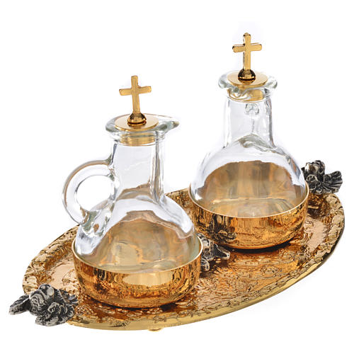 Vinajeras para celebración: jarras con un contenido precioso Vinajeras para celebración: jarras con un contenido precioso