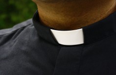 Vestimenta del clero:  la elegancia simple del clergyman