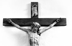 10 crucifijos para tu hogar: descúbrelos en el catálogo de Holyart