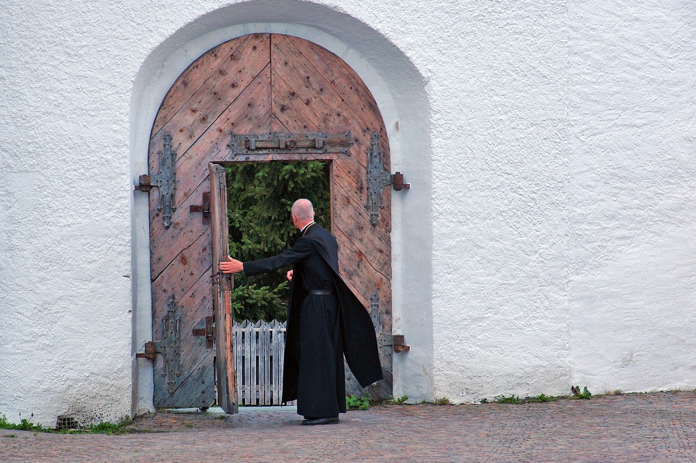 La jerarquía eclesiástica en la Iglesia Católica