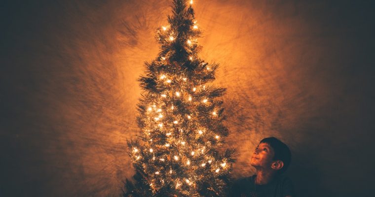 Árbol de Navidad con luces incorporadas