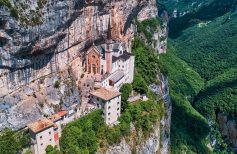 El Santuario de la Virgen de la Corona: un sugerente destino de peregrinación