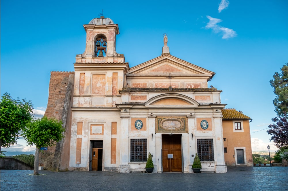 Nuestra Señora del Divino Amor y su santuario