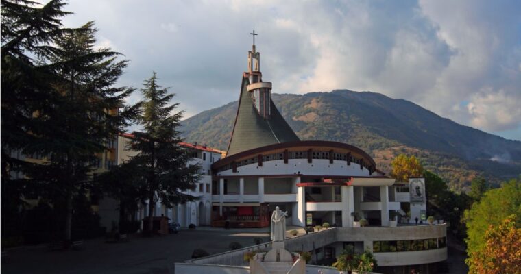 El Santuario de San Gerardo Mayela, el santo protector de las madres y los niños