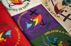 El significado del logo del Jubileo 2025 Peregrinos de esperanza