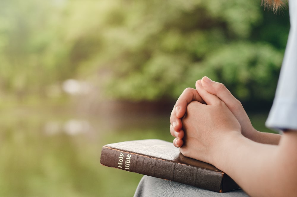 Cómo pedir un milagro: un camino de fe y oración