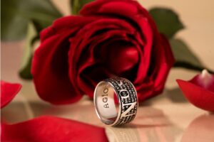Joyas de Agios: combinación entre fe y moda