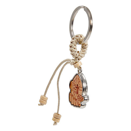 Recuerdo llavero cruz y mitra madera 3x2 cm